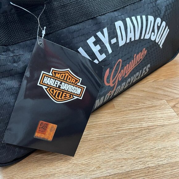 Harley-Davidson Tail of The Dragon Collection Logo Duffel Bag Black Zip NEW - Picture 2 of 14